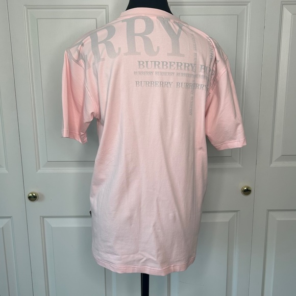 Burberry Pink and Grey T-Shirt with Crew Neck in Size M - Picture 2 of 3